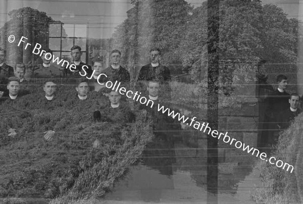 NEW JUNIORS 1941 TAKEN AT RATHFARNHAM